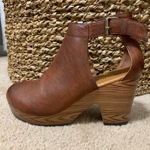 Pierre Dumas Clog/Booties Size 7.5